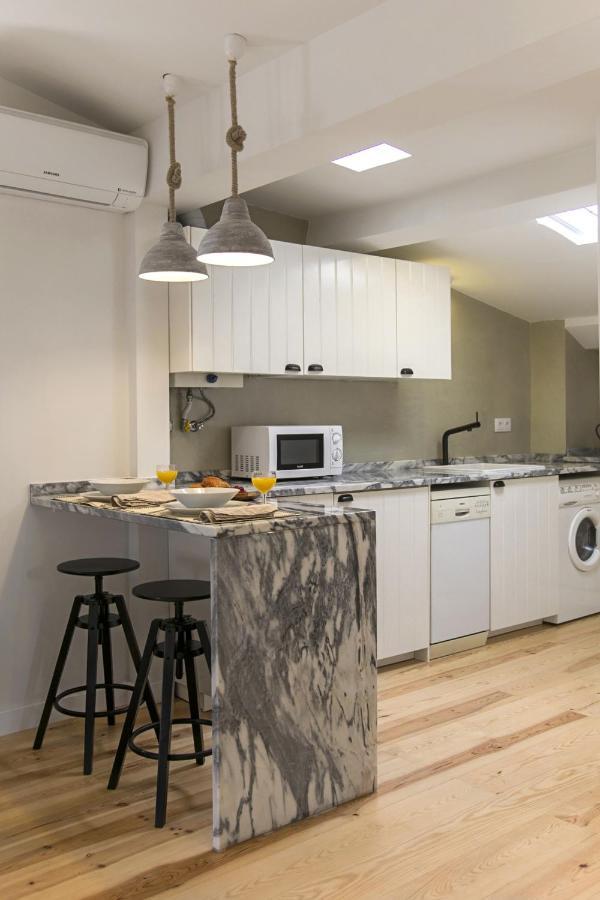 Apartment Romantic Nest For A Getaway At Downtown With Design Lisbon